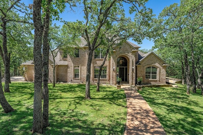 Primary Photo - 10111 Bluffview Cir