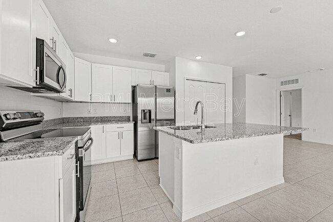 Building Photo - 4081 Calendula Dr