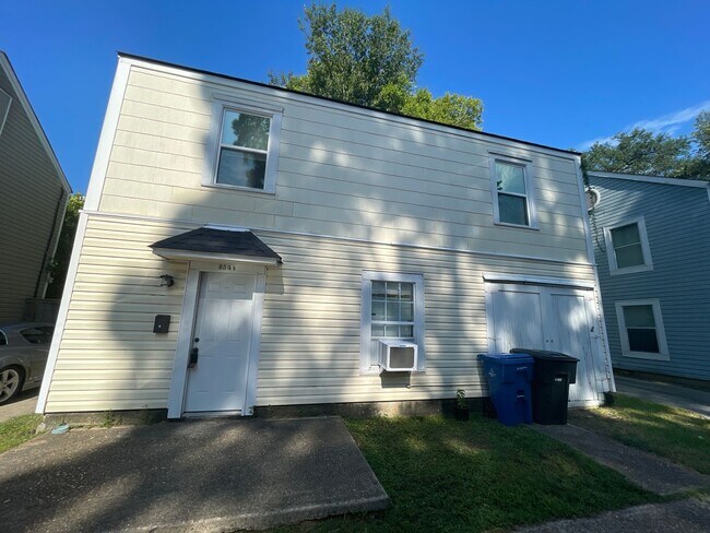 Primary Photo - 2 Bedroom Apartment in Highland!