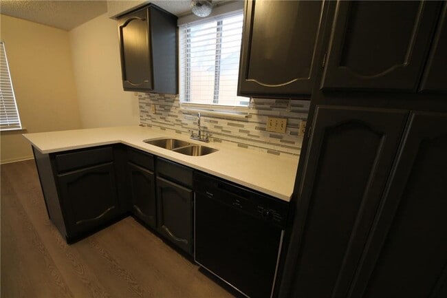 Building Photo - 3206 Spaniel Dr