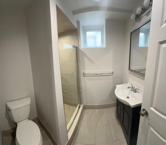 Building Photo - 16 Olyphant Pl