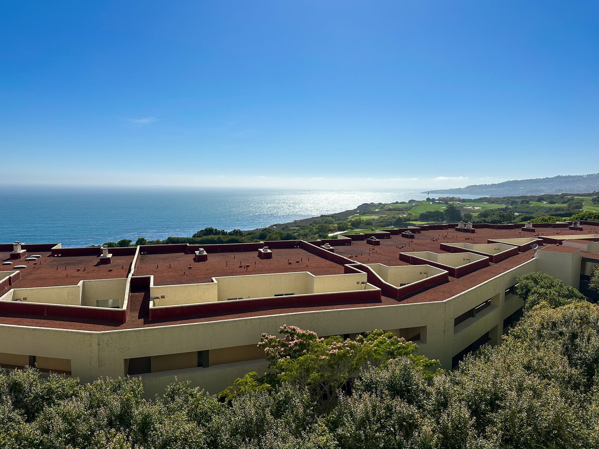 Building Photo - 3200 La Rotonda Dr
