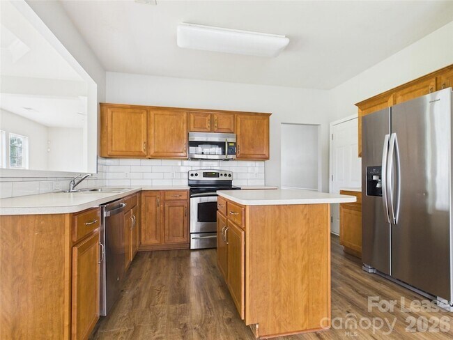 Building Photo - 2204 Arbor Vista Dr