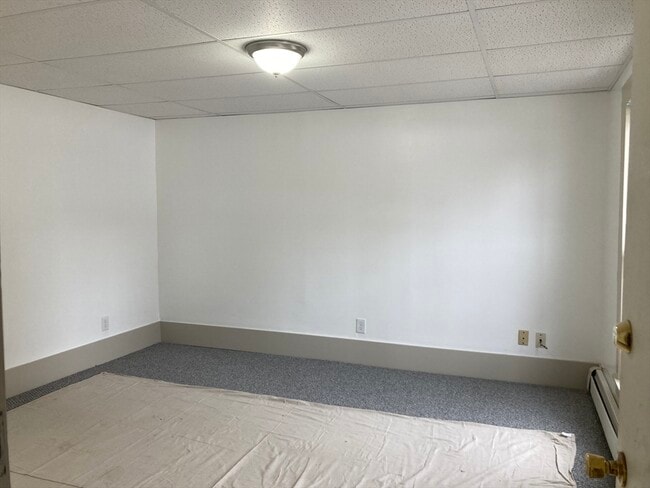 Building Photo - 32 W Main St