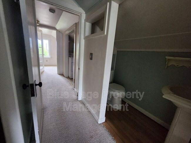 Building Photo - 137 W 13th St