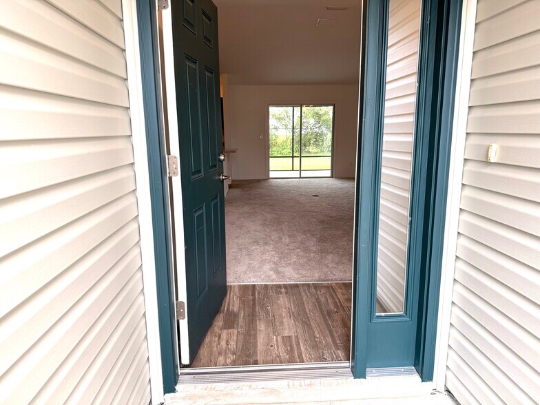 Front Entrance - 11190 Hess Way