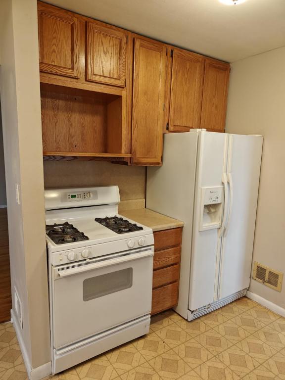 Building Photo - 6195 Highview