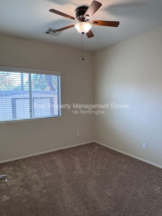 Building Photo - 13601 W Verde Ln