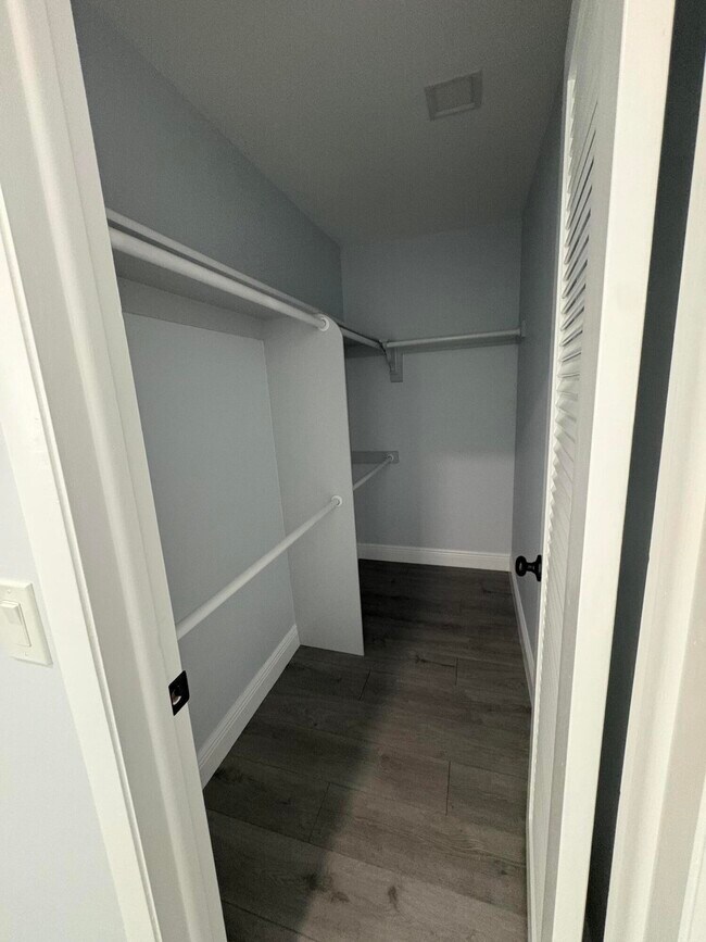 Building Photo - 29 Burgundy A