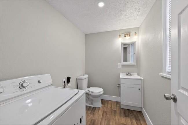 Building Photo - 2956 Central Ave - $1,200/mo.