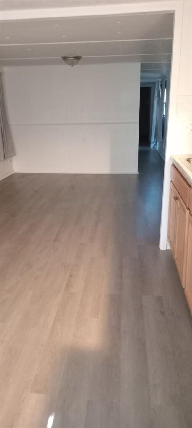 Building Photo - 4510 Granada Ave