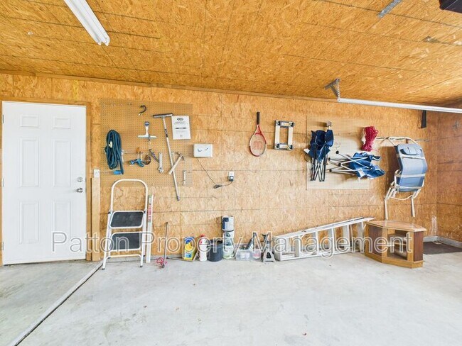 Building Photo - 1701 Rock Creek Rd