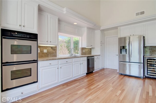 Building Photo - 24261 Cascades Dr
