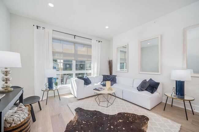 Building Photo - 418 Palisade Ave