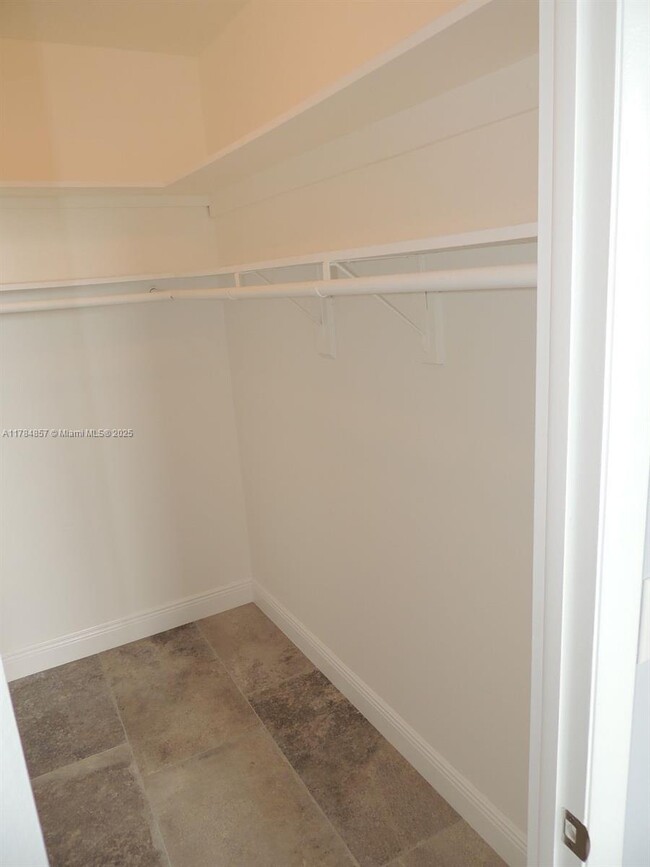 Building Photo - 1455 N Treasure Dr