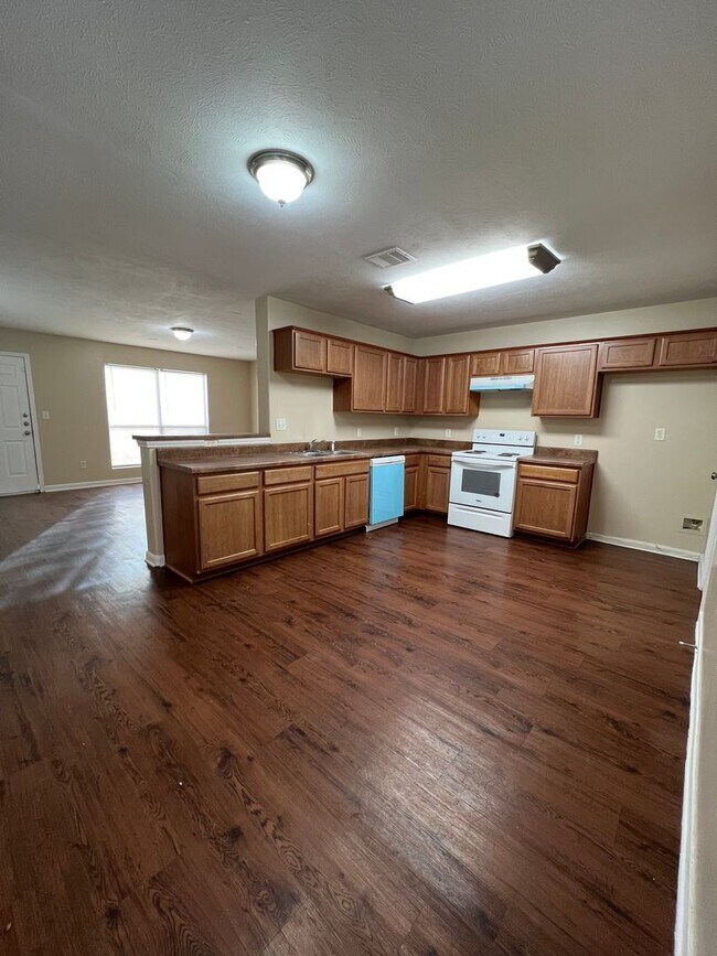 Building Photo - Pine Landing Homes