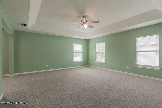 Building Photo - 608 Spruce Creek Rd