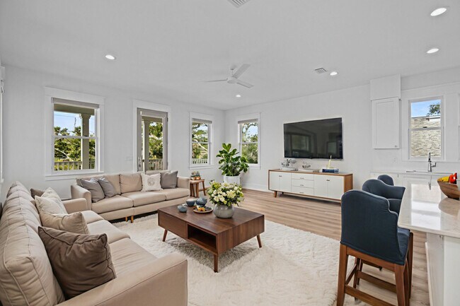 Building Photo - 171 Cordova St