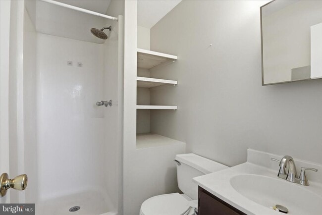 Building Photo - 663 Johahn Dr