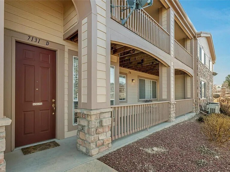 Building Photo - 7131 S Wenatchee Way