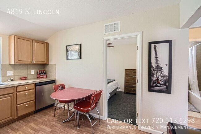 Building Photo - 4819 S. Lincoln-