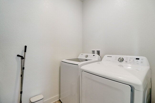 Building Photo - 3251 Crecida Way