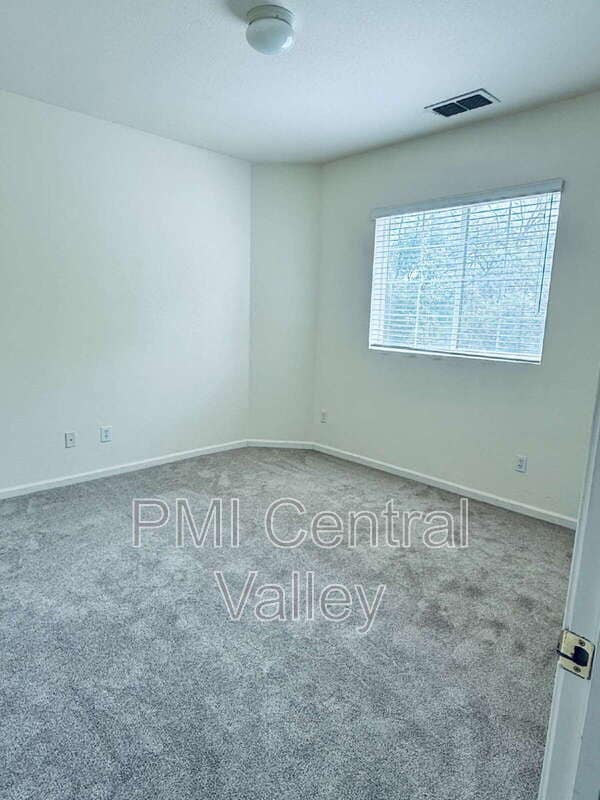 Building Photo - 2125 Carson Oak Ct