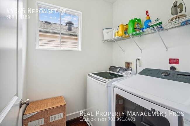 Building Photo - 44545 Neponset St