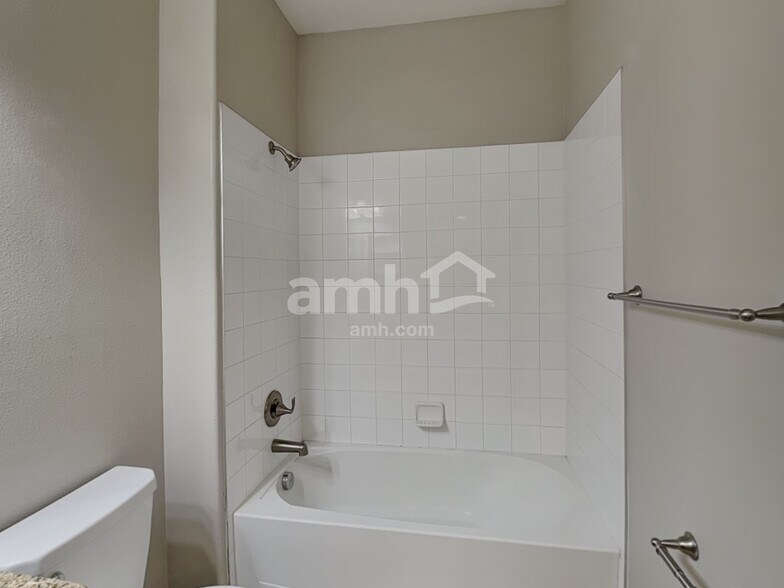 Building Photo - 11713 Winterset Cove Dr