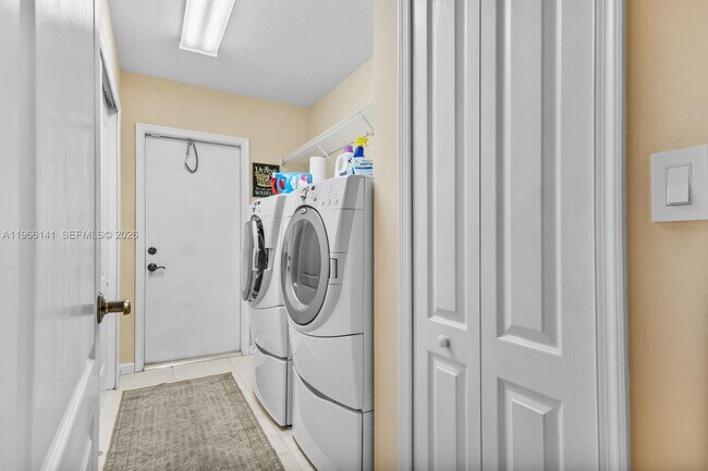 Building Photo - 2488 Eagle Run Dr