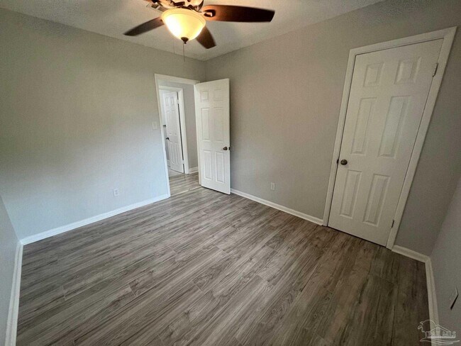 Building Photo - 2855 Bayview Way