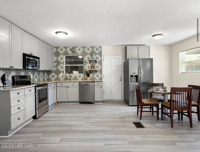 Building Photo - 2833 Emily Ln