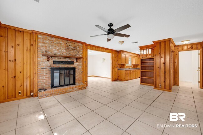 Building Photo - 6425 Village Point Dr