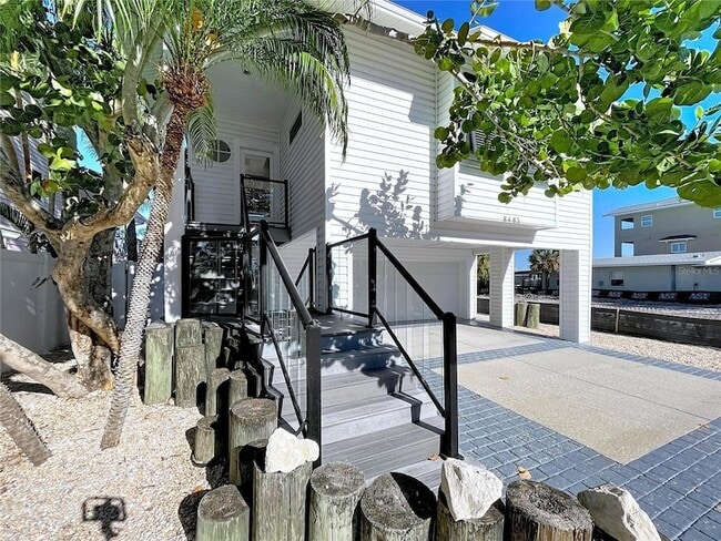 Building Photo - 8485 Blind Pass Dr