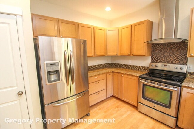 Building Photo - 15720 NE 95th Way