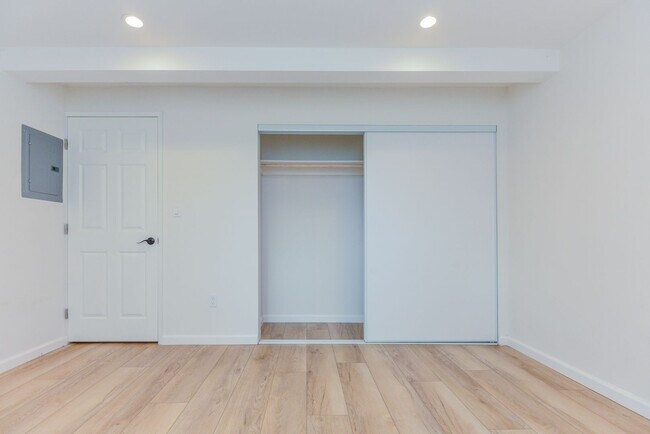 Building Photo - 1855 Euclid Street Residences