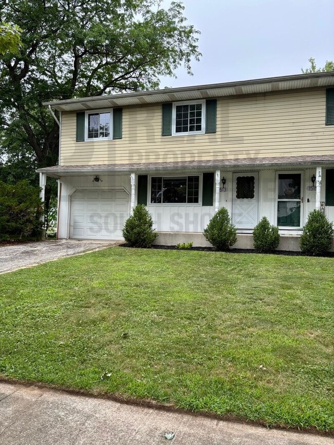 Building Photo - 1513 Monticello Park Dr