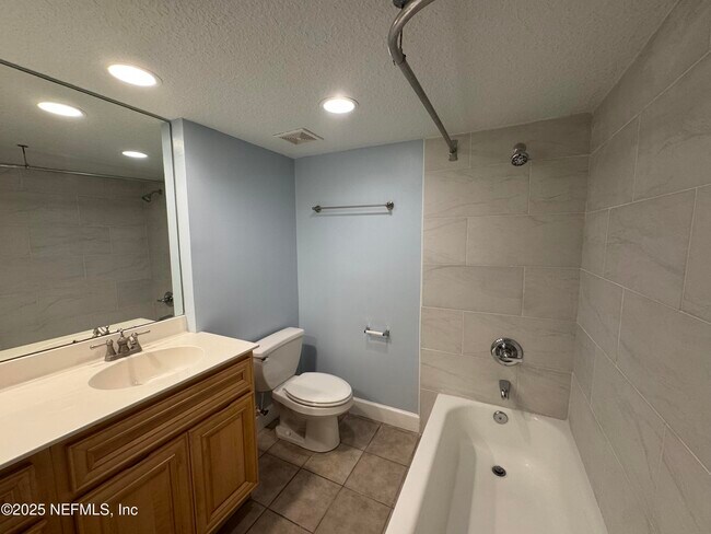 Building Photo - 3434 Blanding Blvd