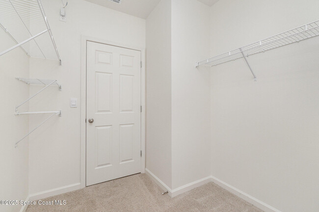 Building Photo - 6714 Topaz Dr