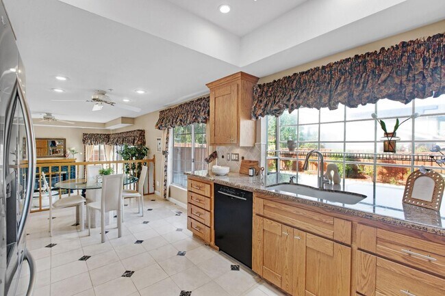 Building Photo - 639 Mercado Ct