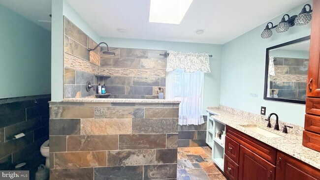 Building Photo - 11610 Seneca Forest Cir