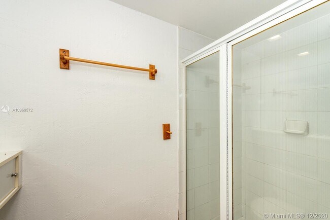 Building Photo - 2801 Florida Ave