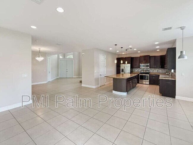 Building Photo - 3001 Strada Court