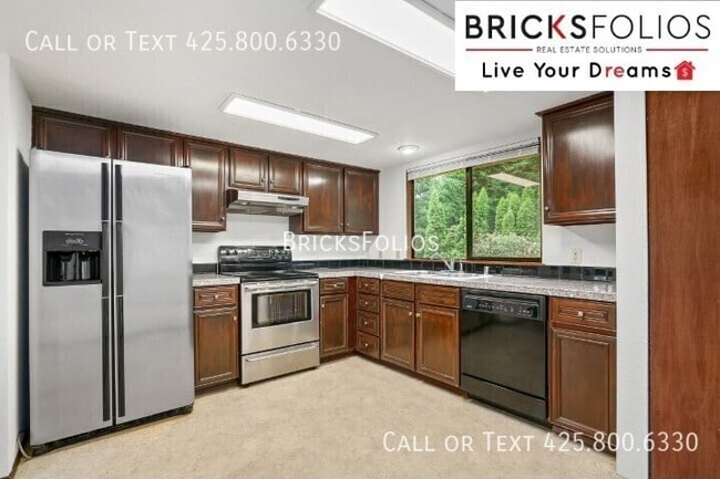 Building Photo - 6007 150th Ct NE