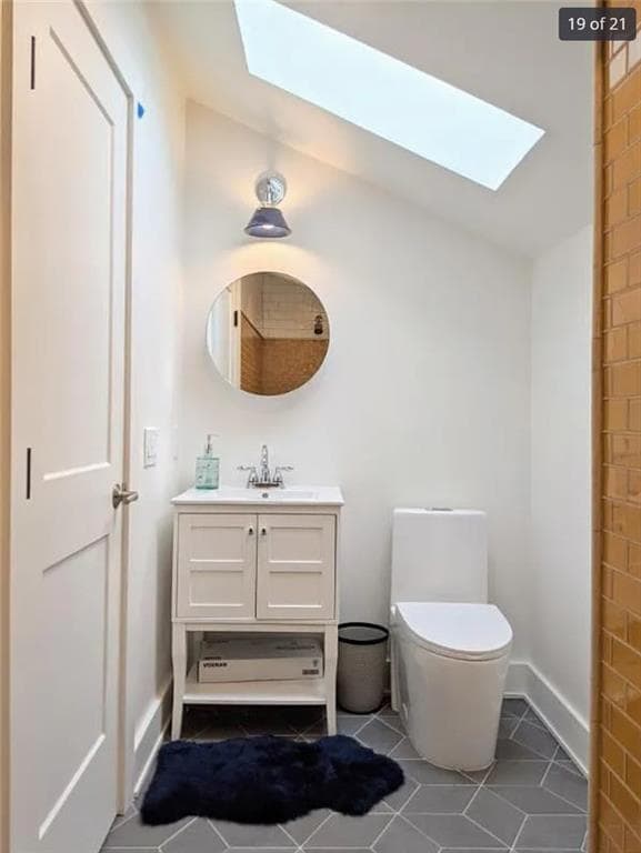 Building Photo - 137 Almy St