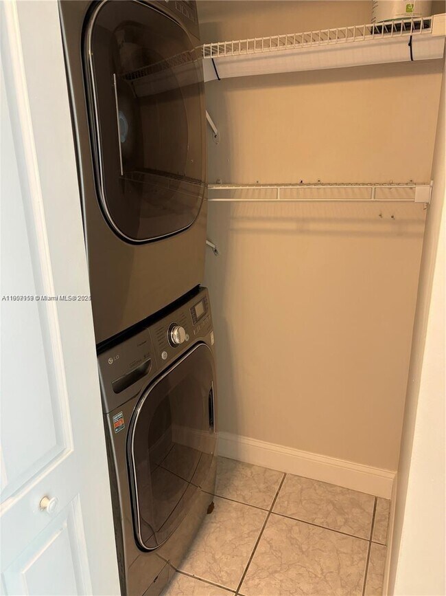 Building Photo - 2055 SW 122nd Ave