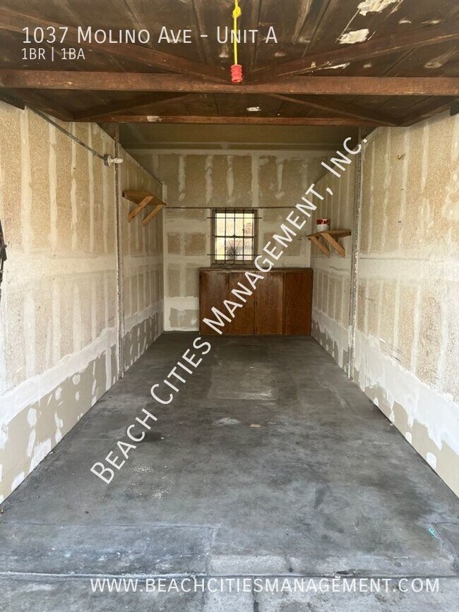 Building Photo - 1037 Molino Ave