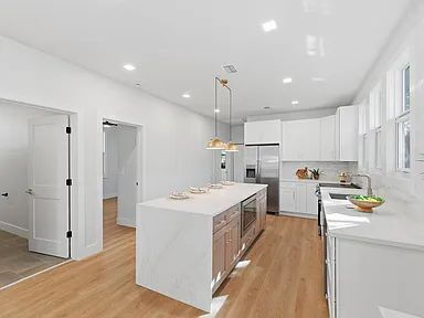 Building Photo - Fully Remodeled Tampa Heights Bungalow | Brand New Luxury Living Near Downtown Tampa!