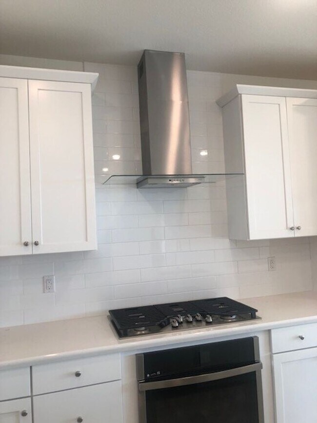 Building Photo - Single Story Stockton Home - Located in We...