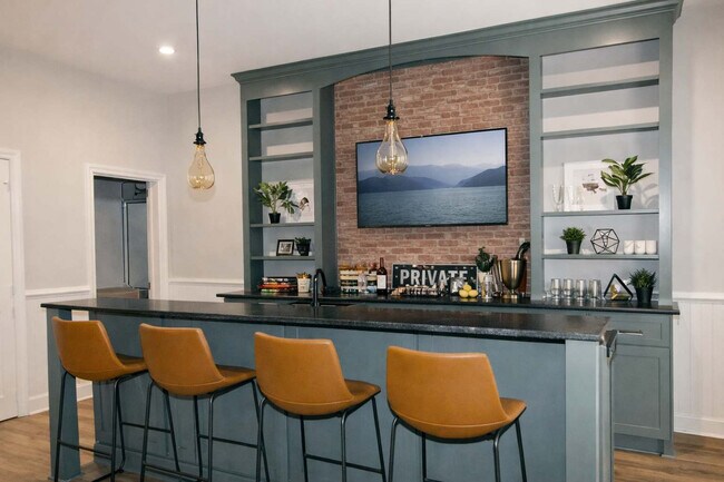 Building Photo - 131F Woodmont Blvd